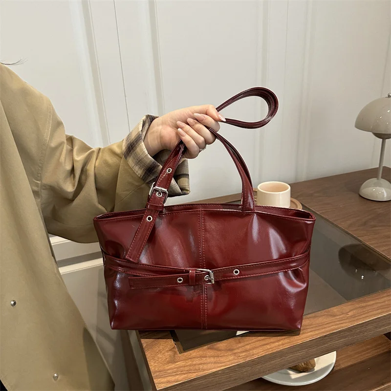 luxury wine red underarm bag for women autumn/winter retro commuter shoulder bag casual large capacity rivets belt totes Luxury Wine Red Underarm Bag for Women Autumn/Winter Retro Commuter Shoulder Bag Casual Large Capacity Rivets Belt Totes